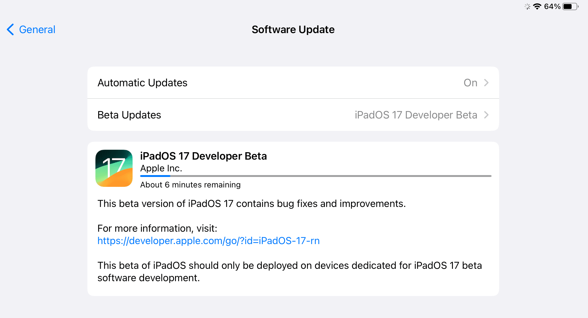 iOS 17 and iPadOS 17 Developer Beta downloading